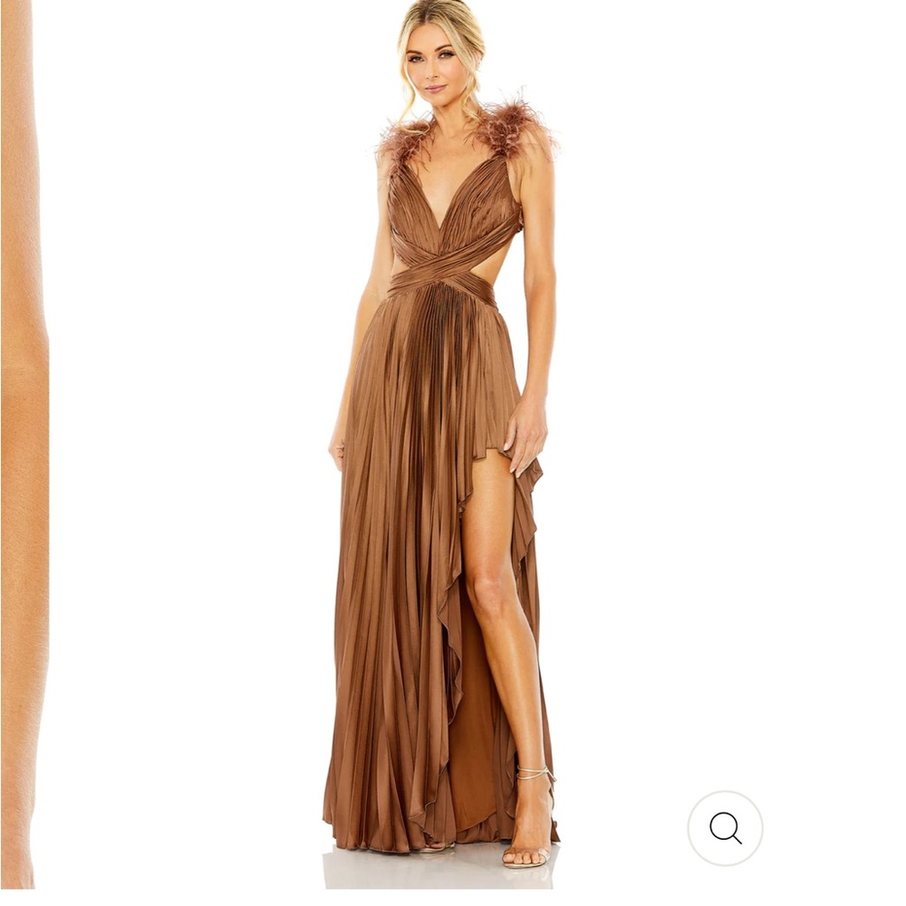 BEAUTIFUL PLEATED FEATHER CAP SLEEVE OPEN BACK GOWN